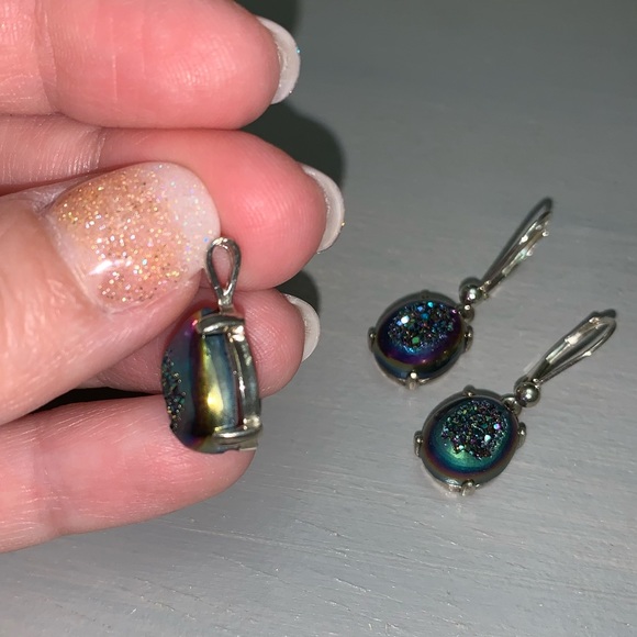 💕Rainbow druzy earrings and pendant set - Picture 5 of 6